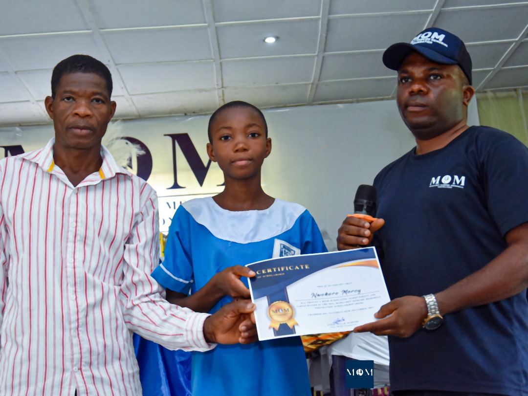 Five Delta rural students get scholarships